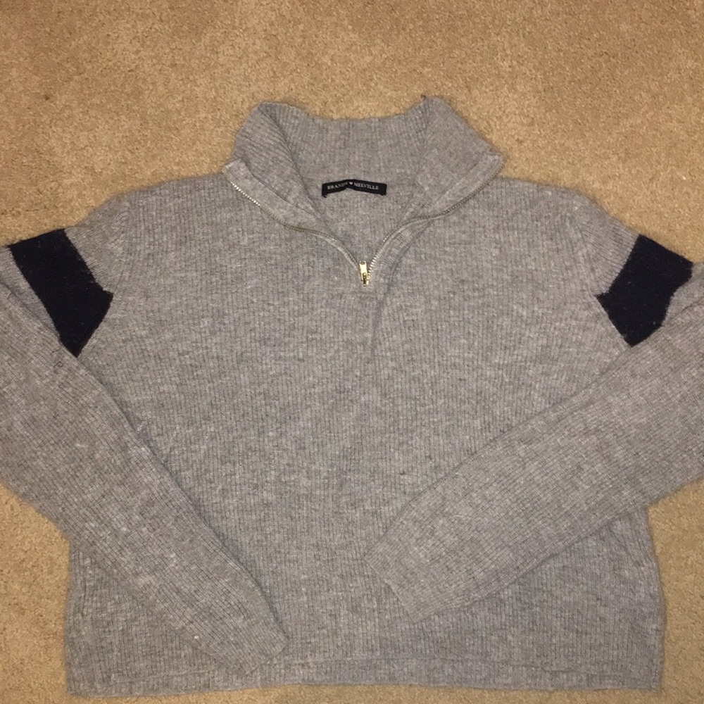 BRANDY MELVILLE SWEATER